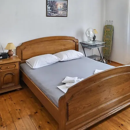 3 Bedroom Amazing In Apartment Trogir