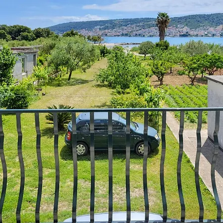 3 Bedroom Amazing In Apartment *