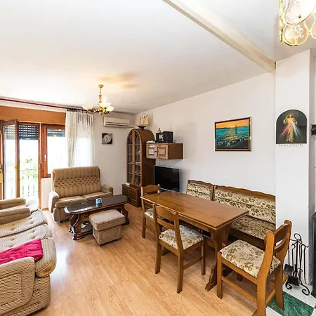 3 Bedroom Amazing In Apartman