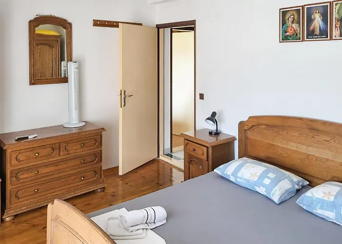 3 Bedroom Amazing In Апартаменти