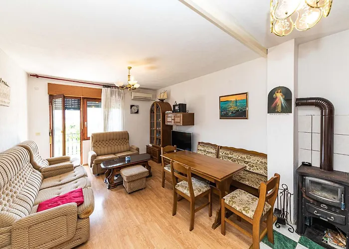 3 Bedroom Amazing In Апартаменти